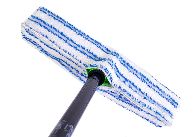 V7 microfiber mop - high quality, Velcro fastened, designed to fit on a broom.