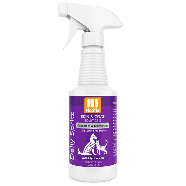 Nootie Soft Lily Passion Daily Spritz - nourishing and refreshing spray for pet fur, with a lily scent.