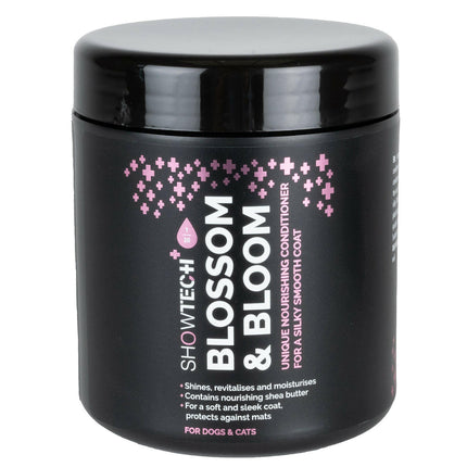 Show Tech+ Blossom & Bloom Conditioner - revitalizing conditioner for dogs and cats, moisturizing - protective, concentrate 1:20.