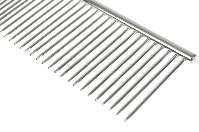 Madan Professional Extra Long Pin Comb - professional, extremely durable comb with a mixed tooth spacing of 50/50 and long pins..